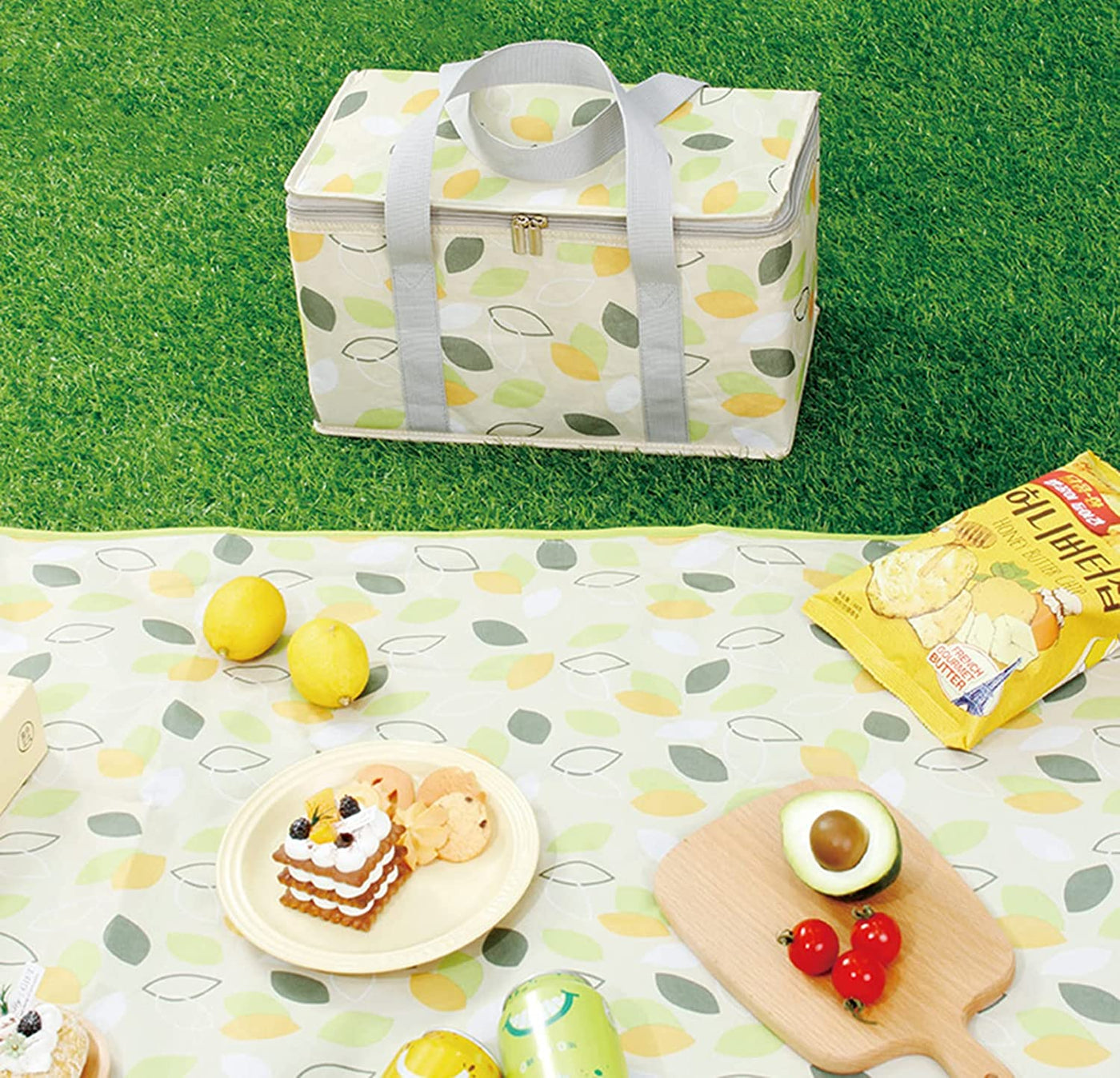 Large-Capacity Portable Outdoor Thermal Picnic Lunch Bag - Yellow Multi Leaf
