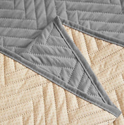 Quilted Polyester Sofa Cover Mat Furniture Protector (Charcoal)