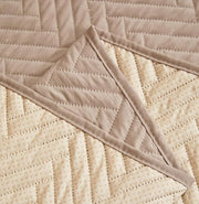 Quilted Polyester Sofa Cover Mat Furniture Protector (Coffee)