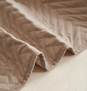 Quilted Polyester Sofa Cover Mat Furniture Protector (Coffee)