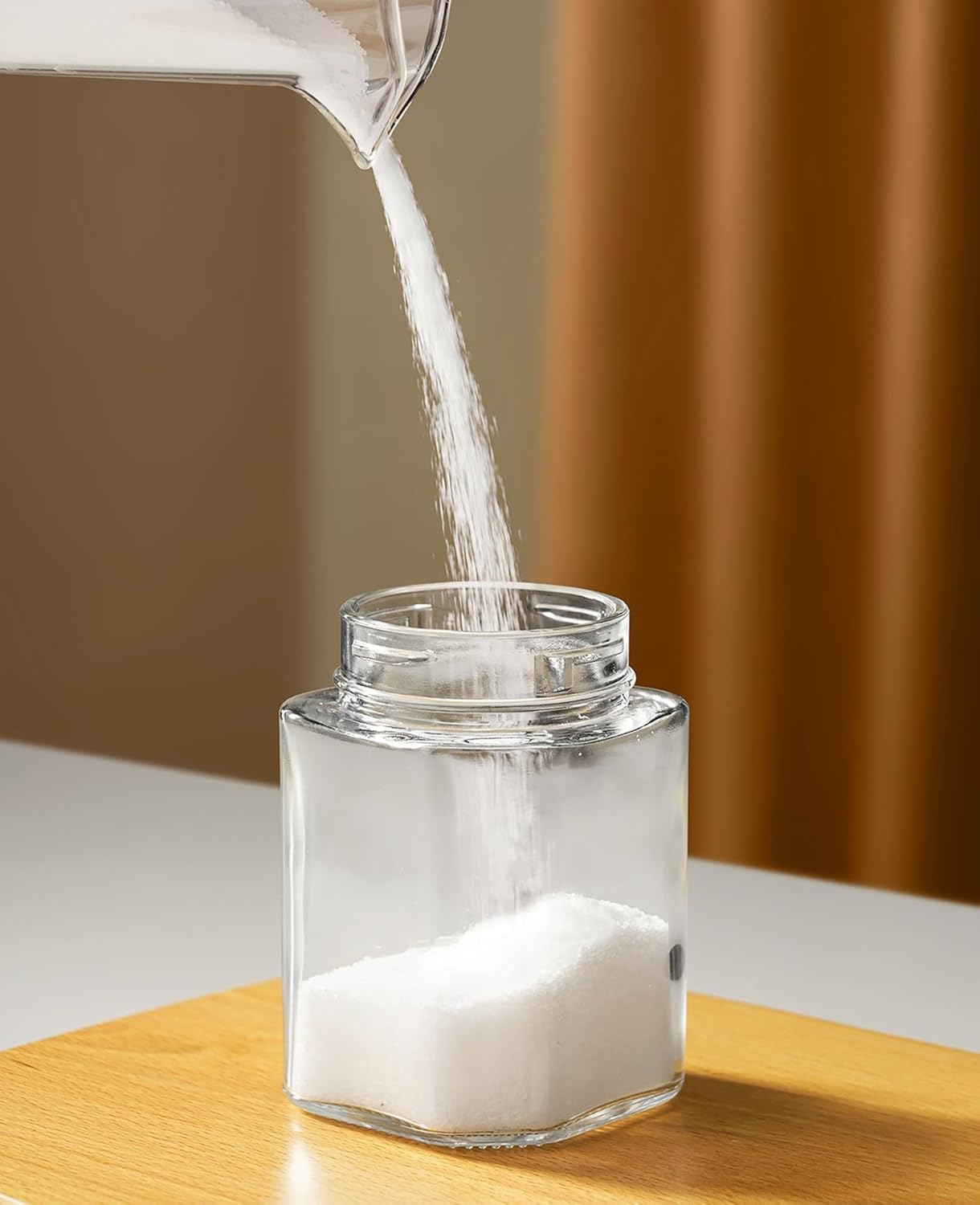 180ml Dual-Use Glass Seasoning Pot with Press Lid – One-Hand Salt & Pepper Shaker Jar