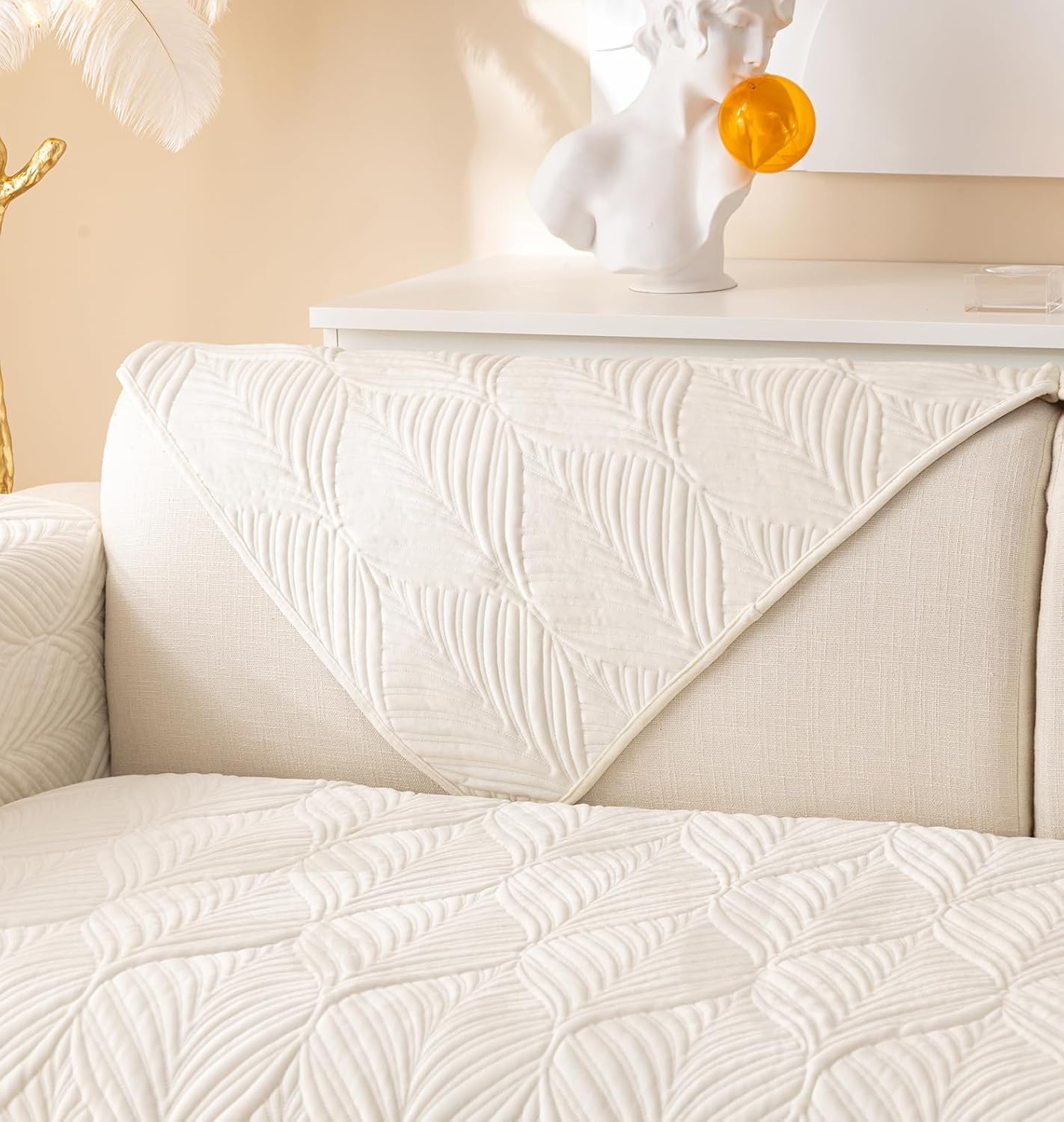 Velvet Palm Leaves Pattern Quilted Sofa Cover Set – 3-Piece Set (2 Armrest Covers 50x70cm + 1 Seat Cover) Cream