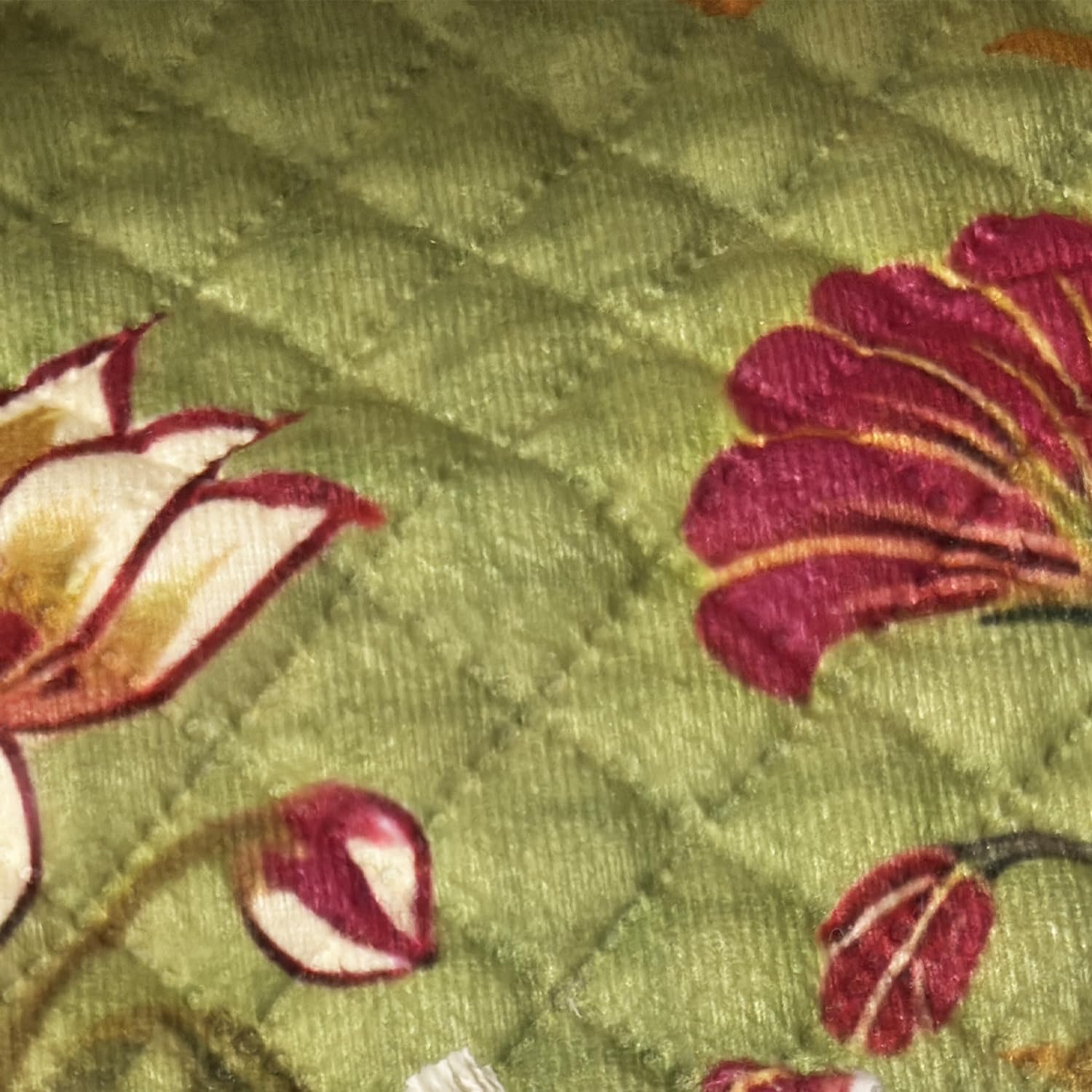 IKATRA Series Quilted Printed Sofa Cover for Indian Sofa Set with Side Pocket (Green Lotus)