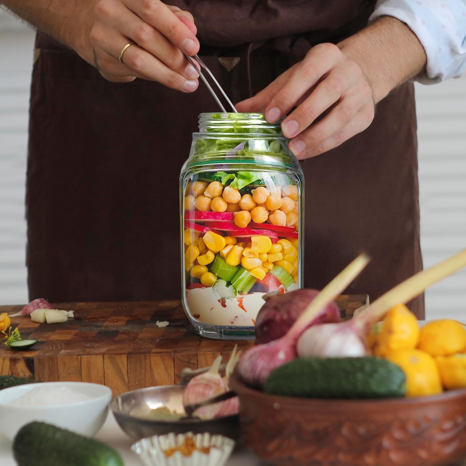 Portable Salad Pod Mason Jar with Leakproof Dressing Compartment – Reusable Travel Salad Container (Transparent)