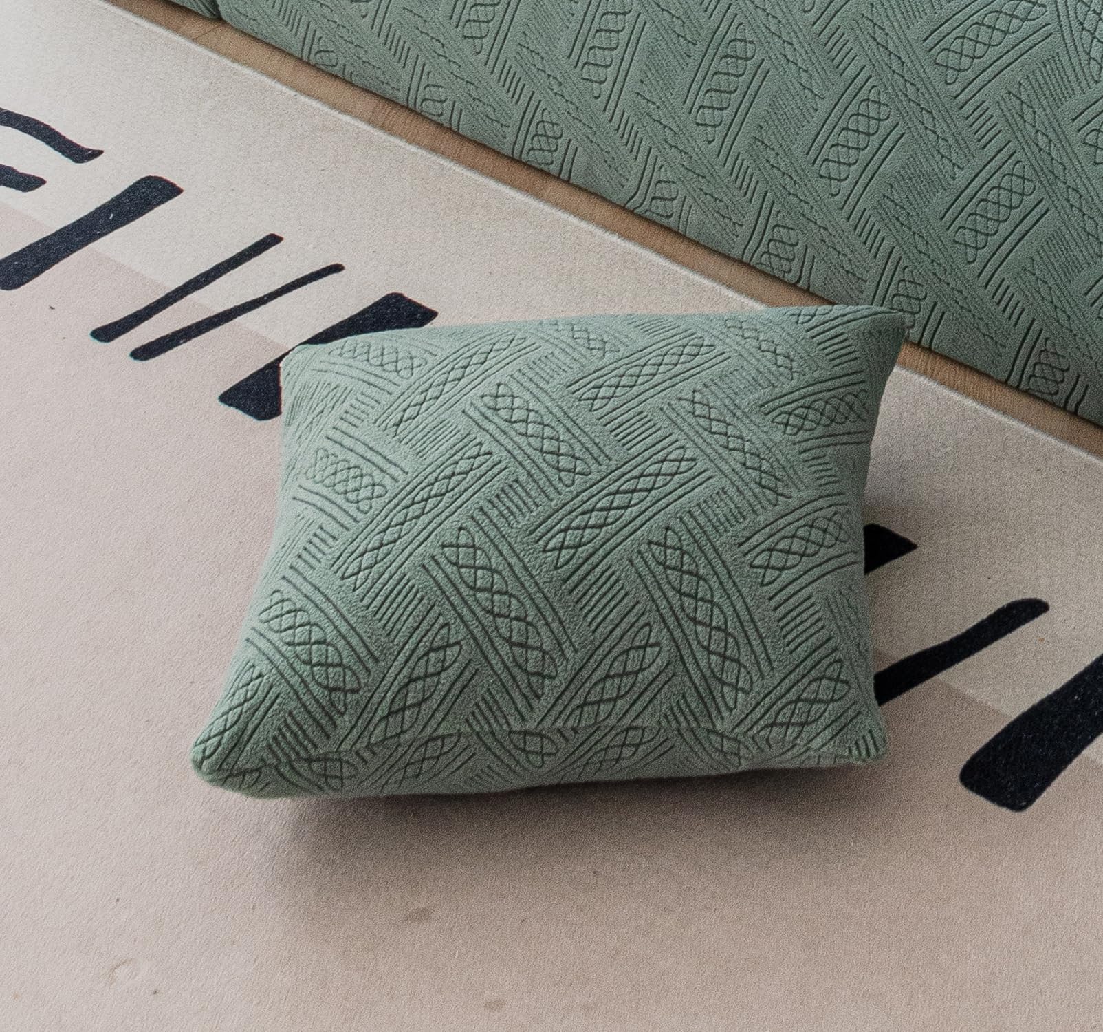 Jacquard Fabric Cushion Cover With Zipper (Green, 45 x 45 cm)